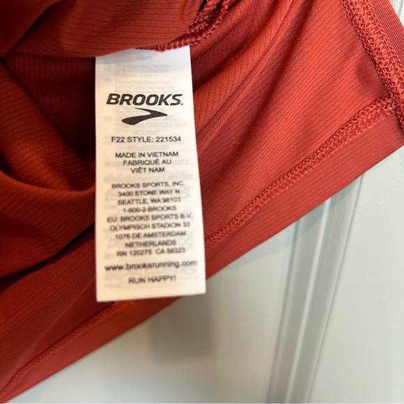 Brooks Sprint Free Lightweight Running Short Sleeve in Copper Red in Medium - Picture 8 of 8